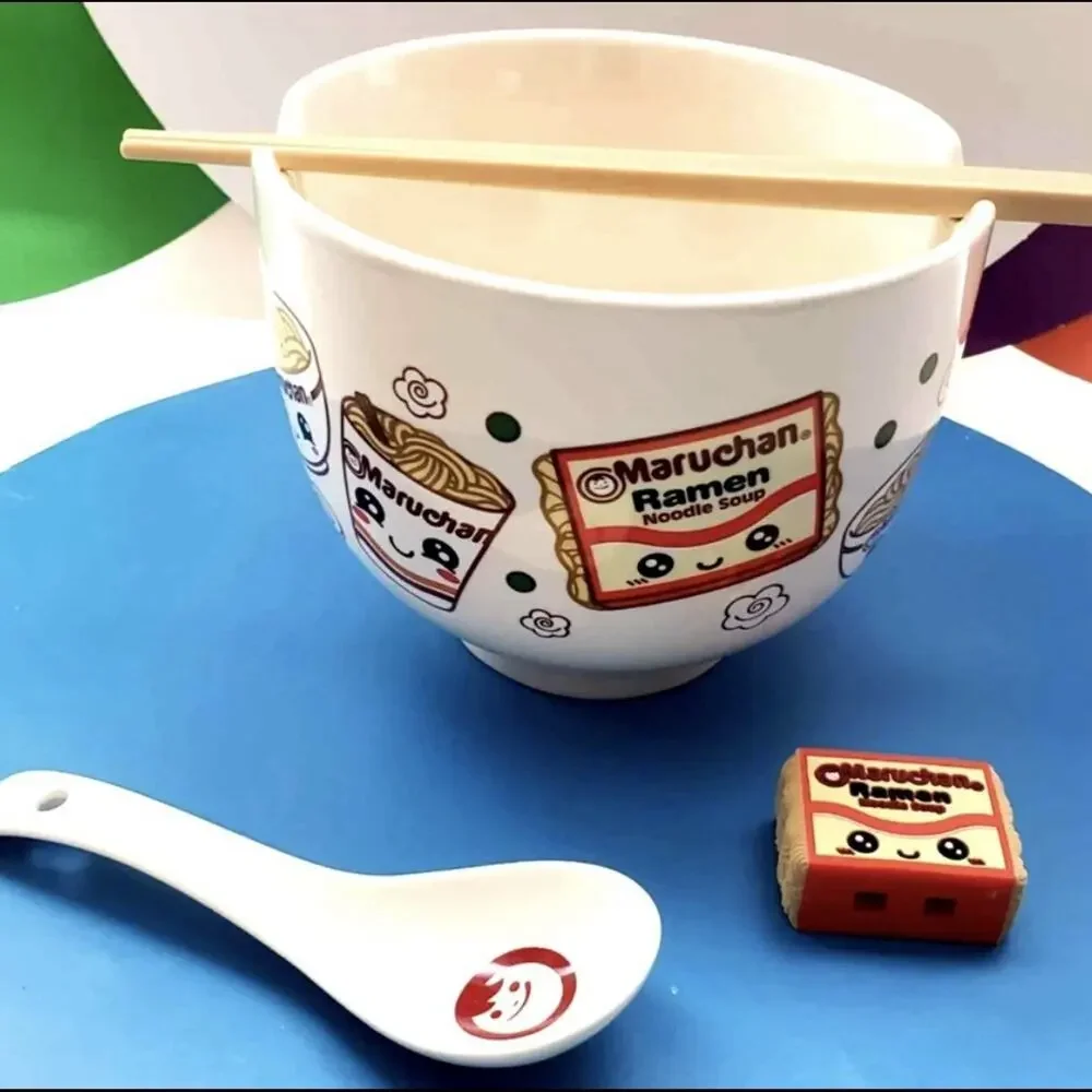 NIB Maruchan Ramen Noodle Bowl Set with Chopsticks Spoon & Chopstick Holder Gift